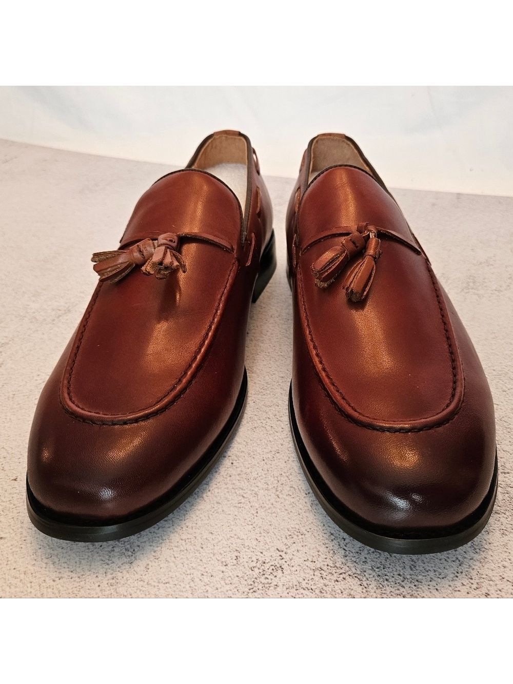 NIB Size 7 Premium Leather Chestnut Brown Tassle Loafers, Snover